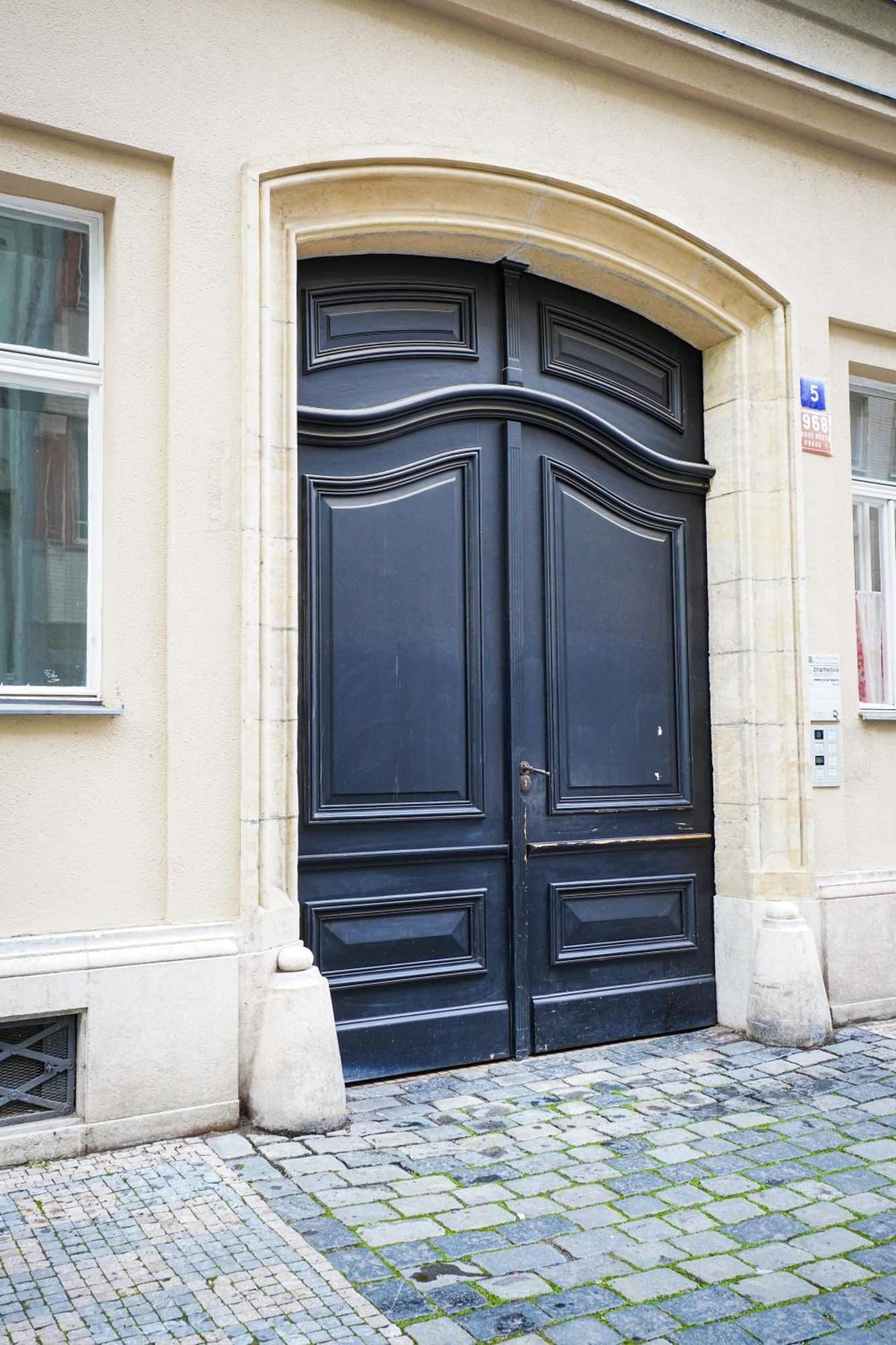 Elegant & Stylish Center Apartments! Praha Eksteriør bilde